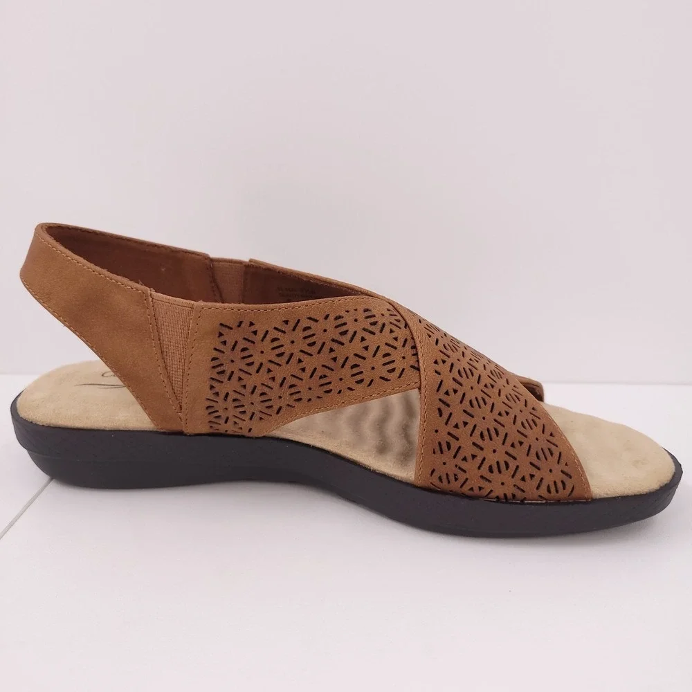 Easy Street Comfort Wave Claudia Slingback Sandals Tan Womens 7.5 N‎ Slip On